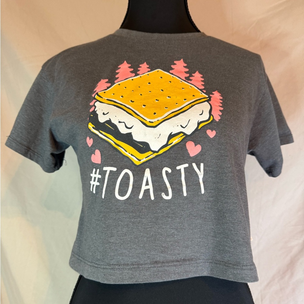Magellan Outdoors S’mores‎ “#Toasty” Crop Top (M) 🔥